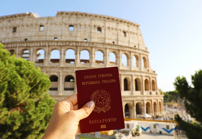 Passaporte italiano:  um dos mais poderosos do mundo em 2024